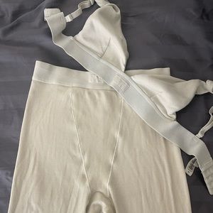SKIMS leggings and bra set in bone. SOLD DONT PURCHASE OR MONEY NOT BE RETURNED
